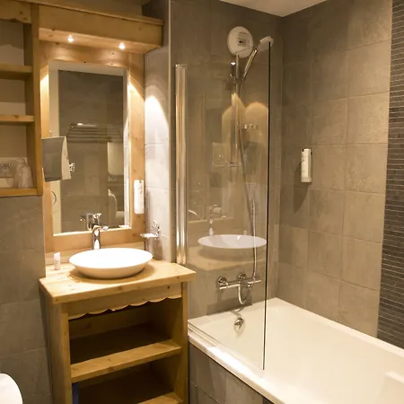 Les De La Griyotire Otel 3*